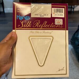 Vintage Hanes Silk Reflections Style 717 Silky Control Top white Pantyhose 1988